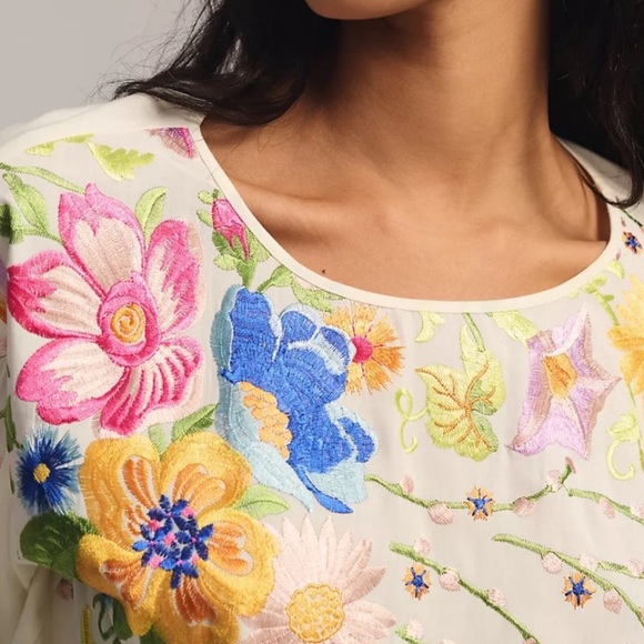 🔥SOLD🔥 Anthropologie Tiny Lori Embroidered Ivory Floral Boho Peasant Top S - Picture 4 of 11